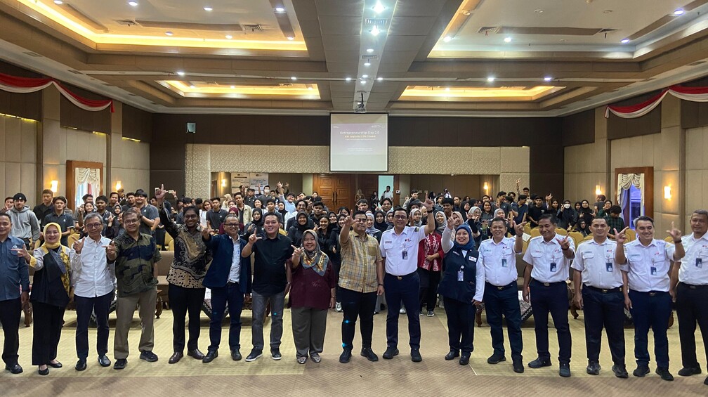 Foto bersama usai seminar Pekan Wirausahaan ITL Trisakti 2024/2025.