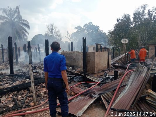 Kebakaran di Dusun 3 Desa Dawas, Kecamatan Keluang, Kabupaten Musi Banyuasin.