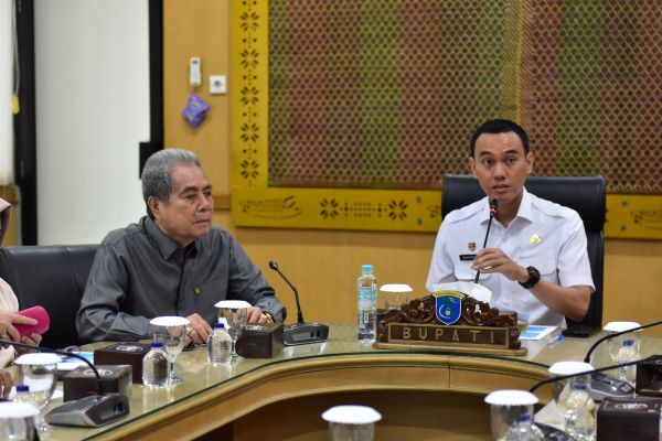 Bupati Ogan Komering Ilir (OKI), H Muchendi menerima kunjungan kerja Komisi IV DPRD Provinsi Sumatera Selatan.