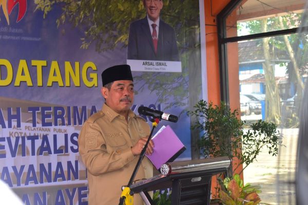 Bupati Lahat, Bursah Zarnubi,SE.