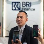 Analisis Bor Ledak dan Stabilitas Lereng Tambang Berbasis AI Strayos