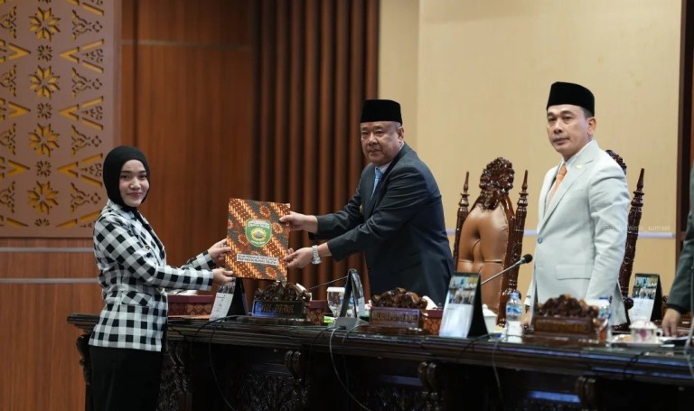 DPRD Sumsel Terima LKPJ Gubernur 2025 Disertai Rekomendasi Strategis pada Paripurna XXXIII.