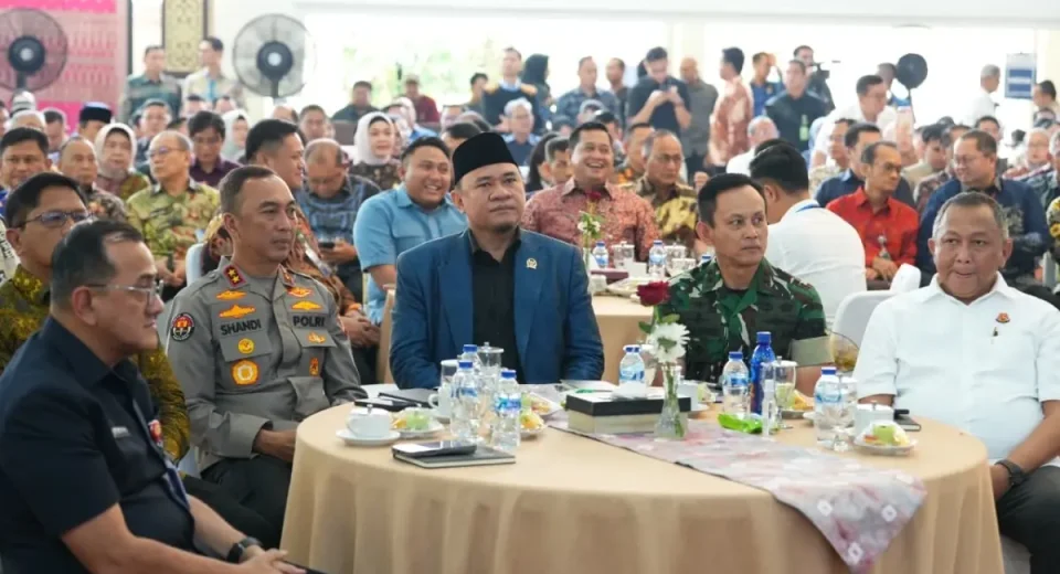 Ketua DPRD Provinsi Sumatera Selatan, Andie Dinialdie menghadiri serah terima lahan Proyek Strategis Nasional (PSN) pembangunan Pelabuhan Tanjung Carat.