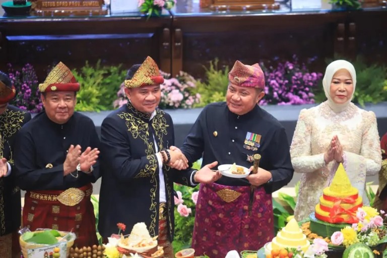 HUT ke-80 Sumsel, Ketua DPRD Andie Dinialdie Serukan Persatuan untuk Percepat Pembangunan dalam Rapat Paripurna