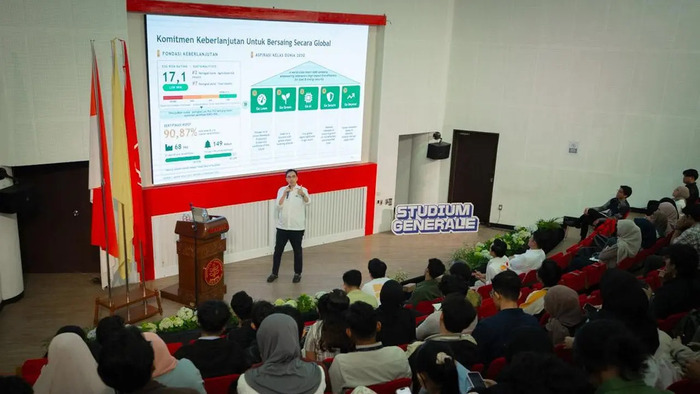 Studium Generale bertema Membangun Masa Depan Sektor Perkebunan Indonesia Inovasi, Talenta Muda, dan Keberlanjutan di IPB University