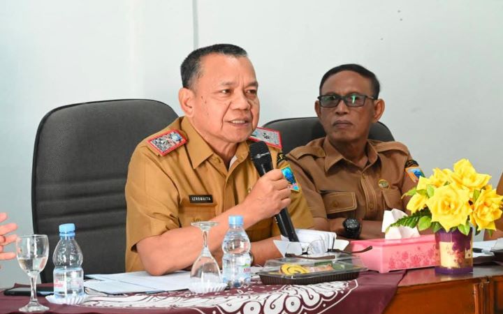 Sekretaris Daerah (Sekda) Lahat, Dr. Ir. H. Izromaita, M.Si.